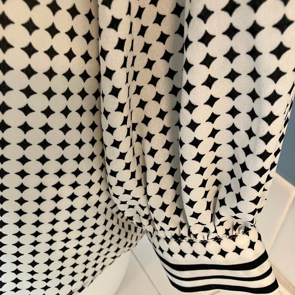NWT Women’s Max Studio Black and White Check Blouse - Size 2X MSRP $98 - Picture 4 of 7